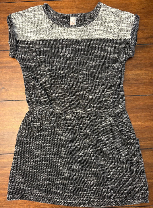 #201 Cat & Jack Girls Size 10/12 (L) Black & White Short Sleeve Heavyweight Woven Dress