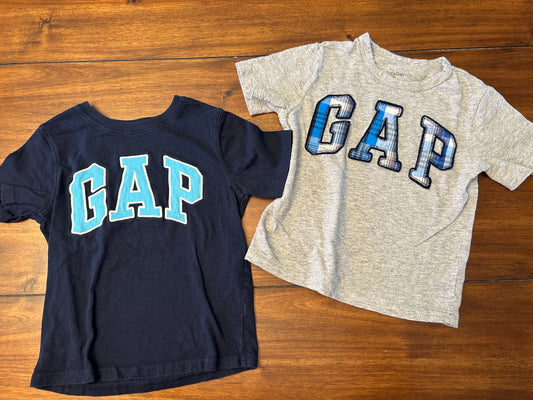 Gap	Boys Navy & Gray	 GAP Arch Logo T-shirt Bundle Size 4 PPU 45040