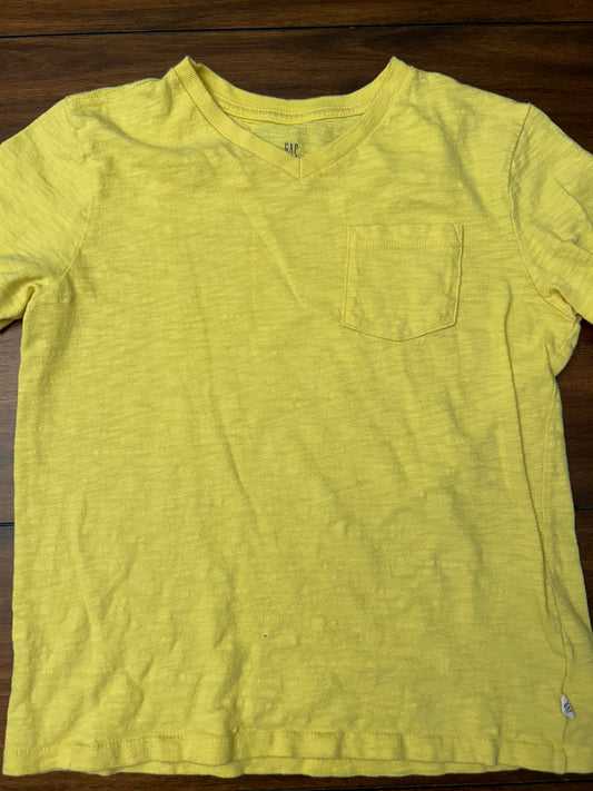 Gap	Boys Bright Yellow V-neck T-shirt with Pocket Size 8 PPU 45040