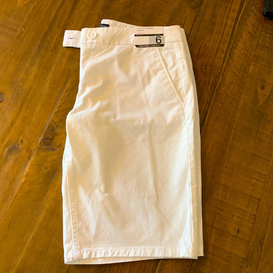 #48 - New York & Company Manhattan Chino Bermuda Shorts (Women's 6)