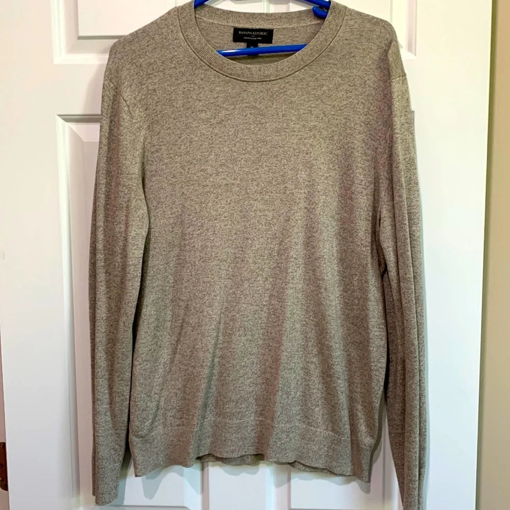 #151 - Banana Republic Premium Luxe Sweater - Men's Medium