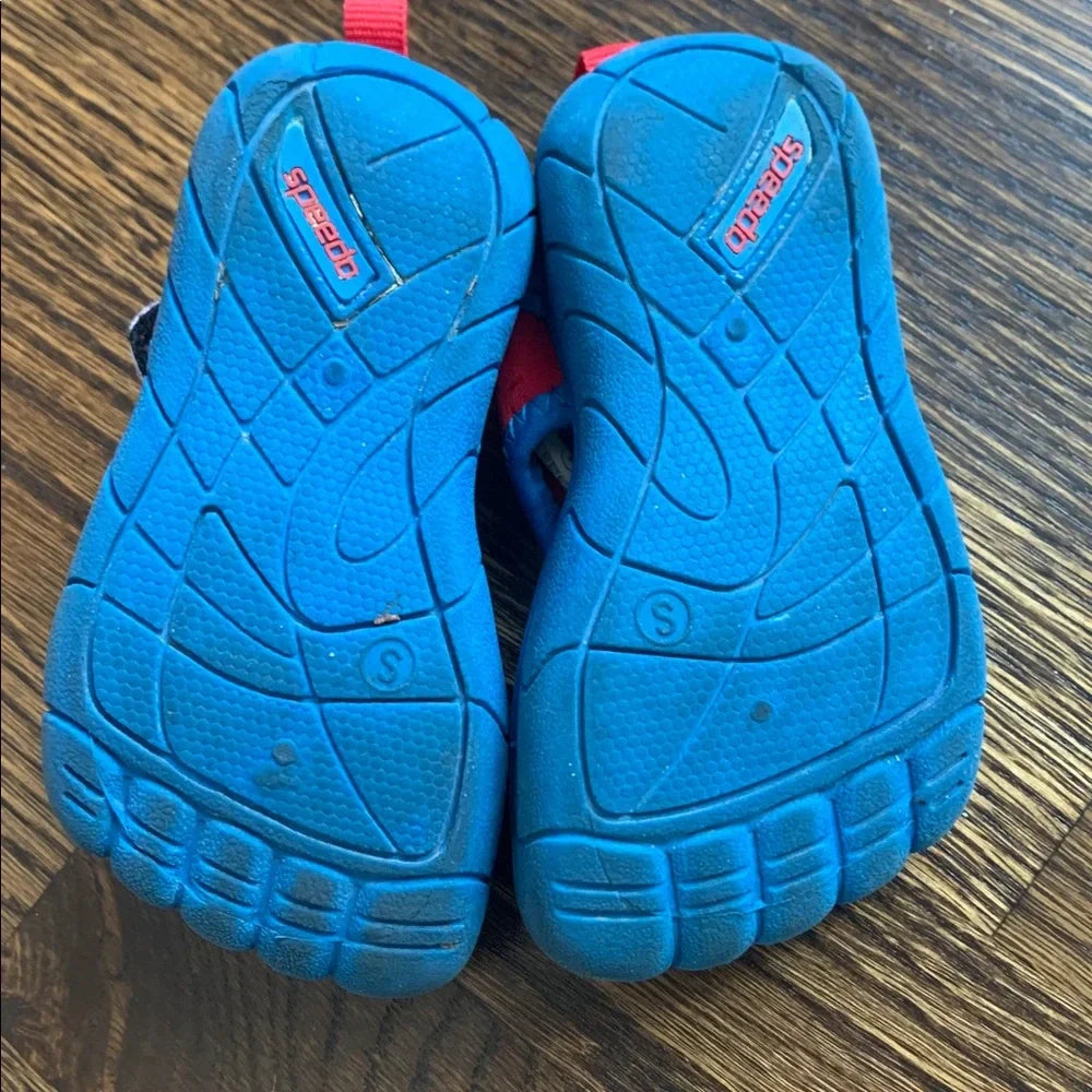 #48 - Speedo Toddler Hybrid Closed Toe Water Shoes - Small