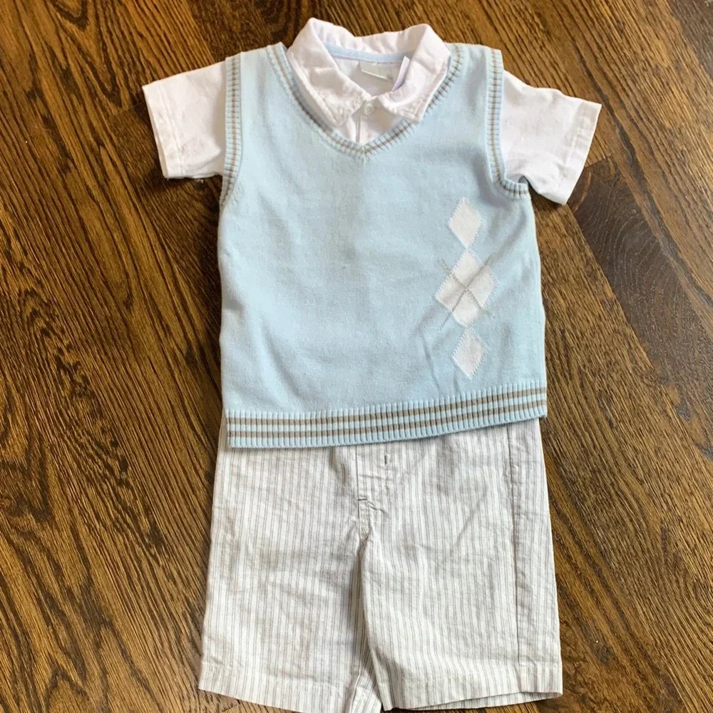 #48 - FAO Schwarz Light Blue Argyle Vest with White Shirt and Shorts Set - 24mo