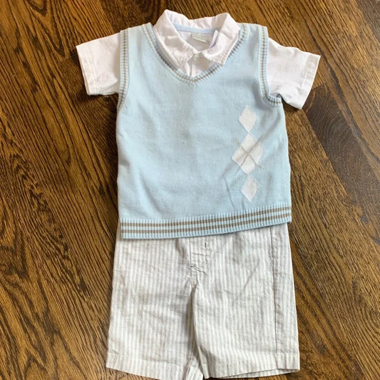 #48 - FAO Schwarz Light Blue Argyle Vest with White Shirt and Shorts Set - 24mo