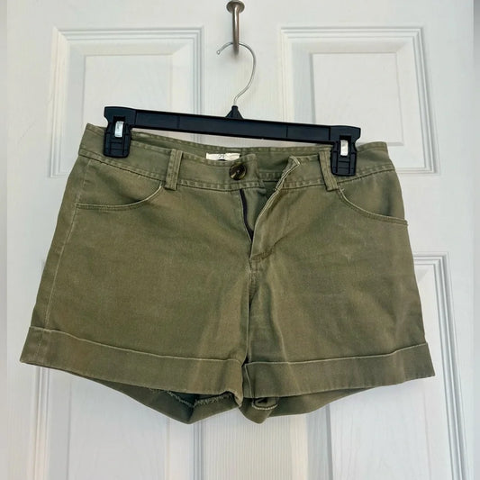 Women's Forever 21 Olive Green High-Rise Cuffed Shorts – Size 24