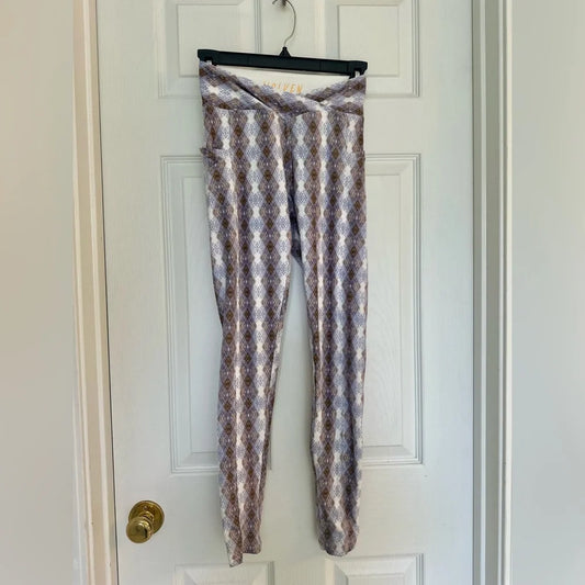 Women's Wolven Crossover Waist Leggings – Size XS – Sustainable Printed Yoga Pants