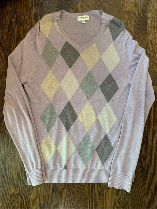 #151 - Banana Republic Lavender Argyle V-Neck Sweater - Men's Medium