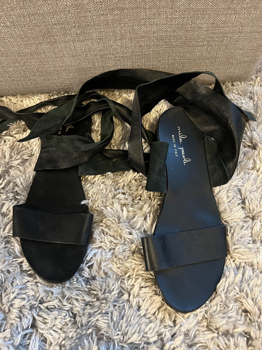 New Mila Paoli Italian Leather Tie Up Black Flat Sandals Size 6.5 PPU 45208 or Spring Sale