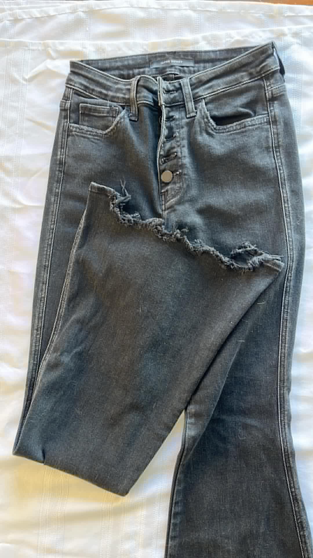 #29 Women's size 2 (waist 26) Flying Monkey black bell bottom ragged edge jeans EUC