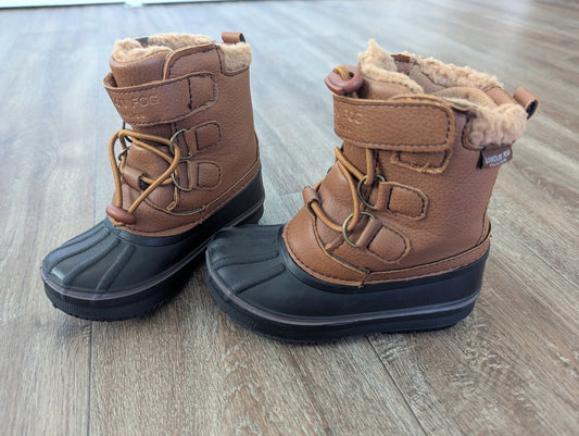 #144 - Boys London Fog Snow Boots Size 6T