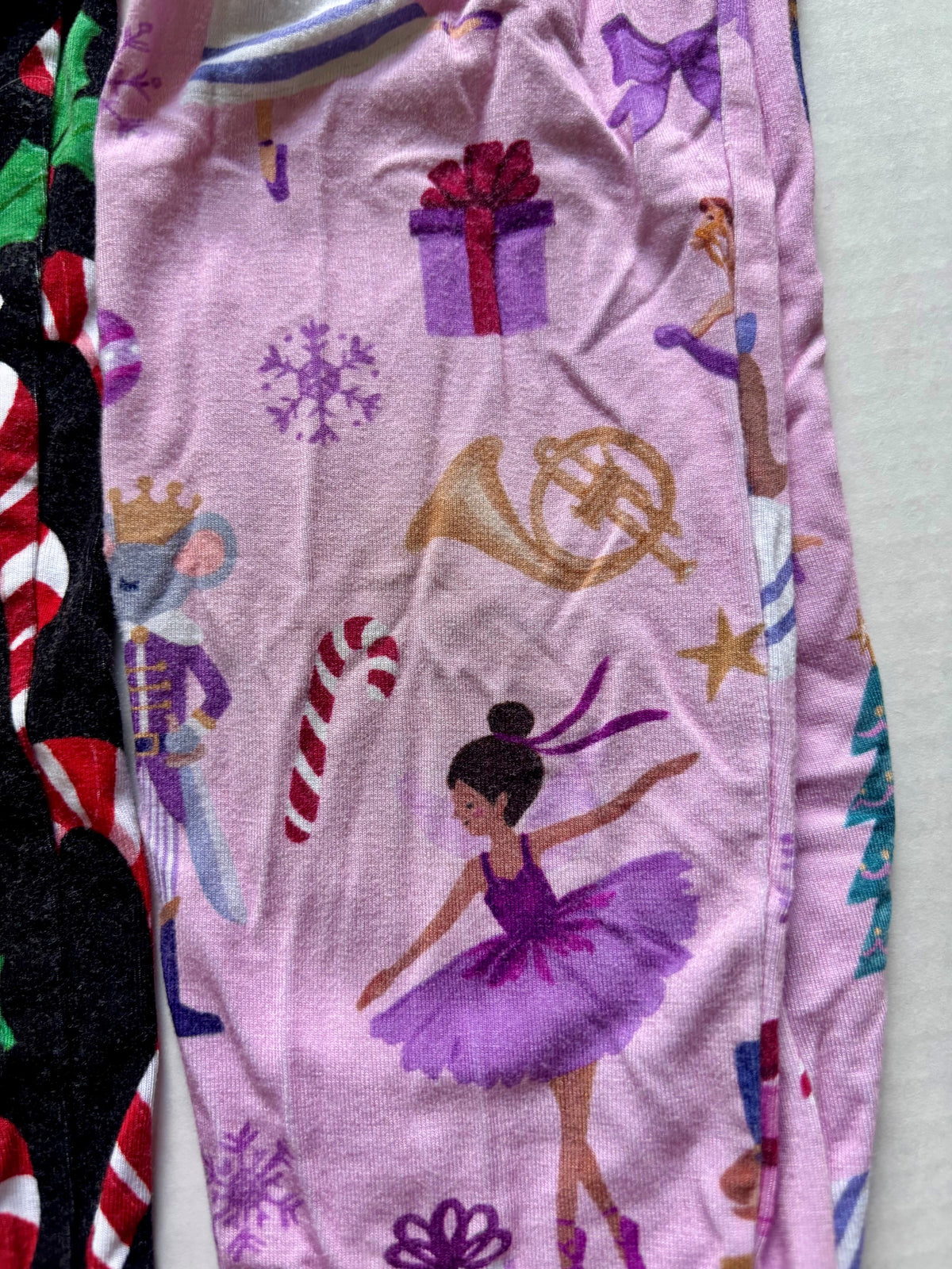 #154 Little Sleepies Holiday Leggings Girls 4t EUC-GUC