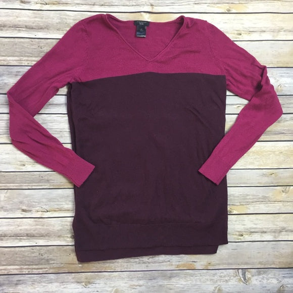 19 - Ann Taylor Color Block High-Low Sweater Small/Petite