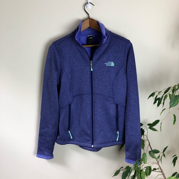 19 - The Northface Zip Up Small