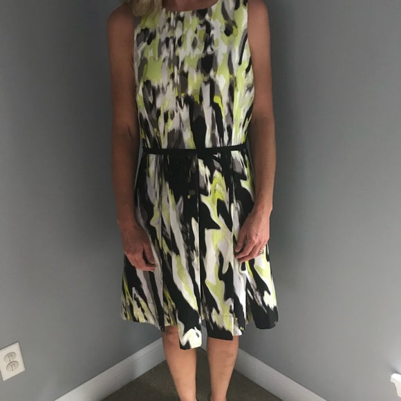 Reduced Seller #62 Women's Nordstrom Taylor sheath dress sz 6 EUC
