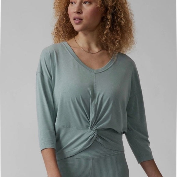Seller 189:  Athleta Women's Twist Front Top Size XS