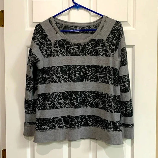 #181 - Lightweight floral sweatshirt - Women's Small