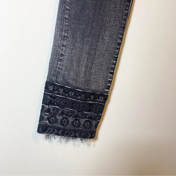 #118 | Size 27 | Women's Driftwood Jackie Embroidered Hem Skinny Jeans Faded Black Sundance