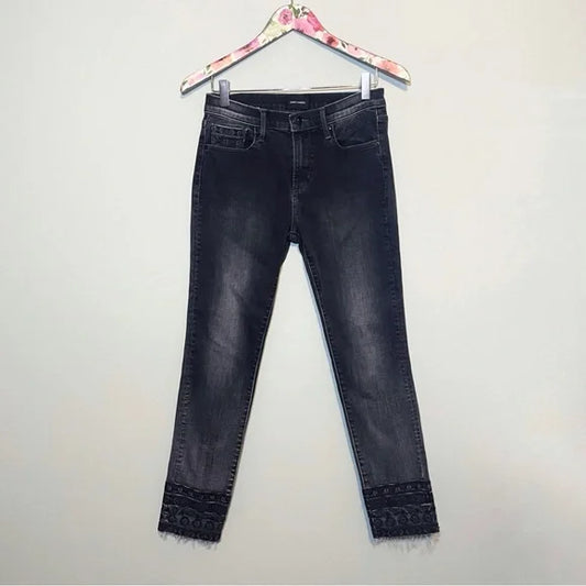 #118 | Size 27 | Women's Driftwood Jackie Embroidered Hem Skinny Jeans Faded Black Sundance