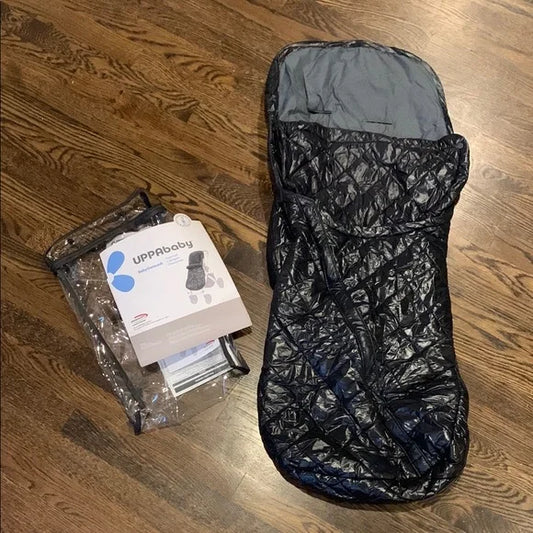#181 - EUC UPPAbaby Black BabyGanoosh Footmuff for Strollers (Retails 199)