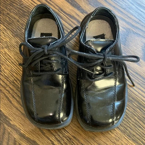 #91 - Deer Stags Black Leather Lace-Up Shoes - Toddler 9M (Retails $75)