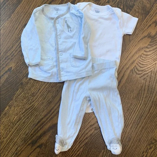 #91 - Carter's Light Blue and White Baby Giraffe Outfit Set -3mo