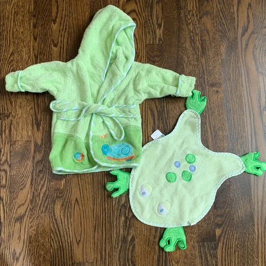 #91 - Green Baby Bathrobe and Frog Towel Set - 0-9mo