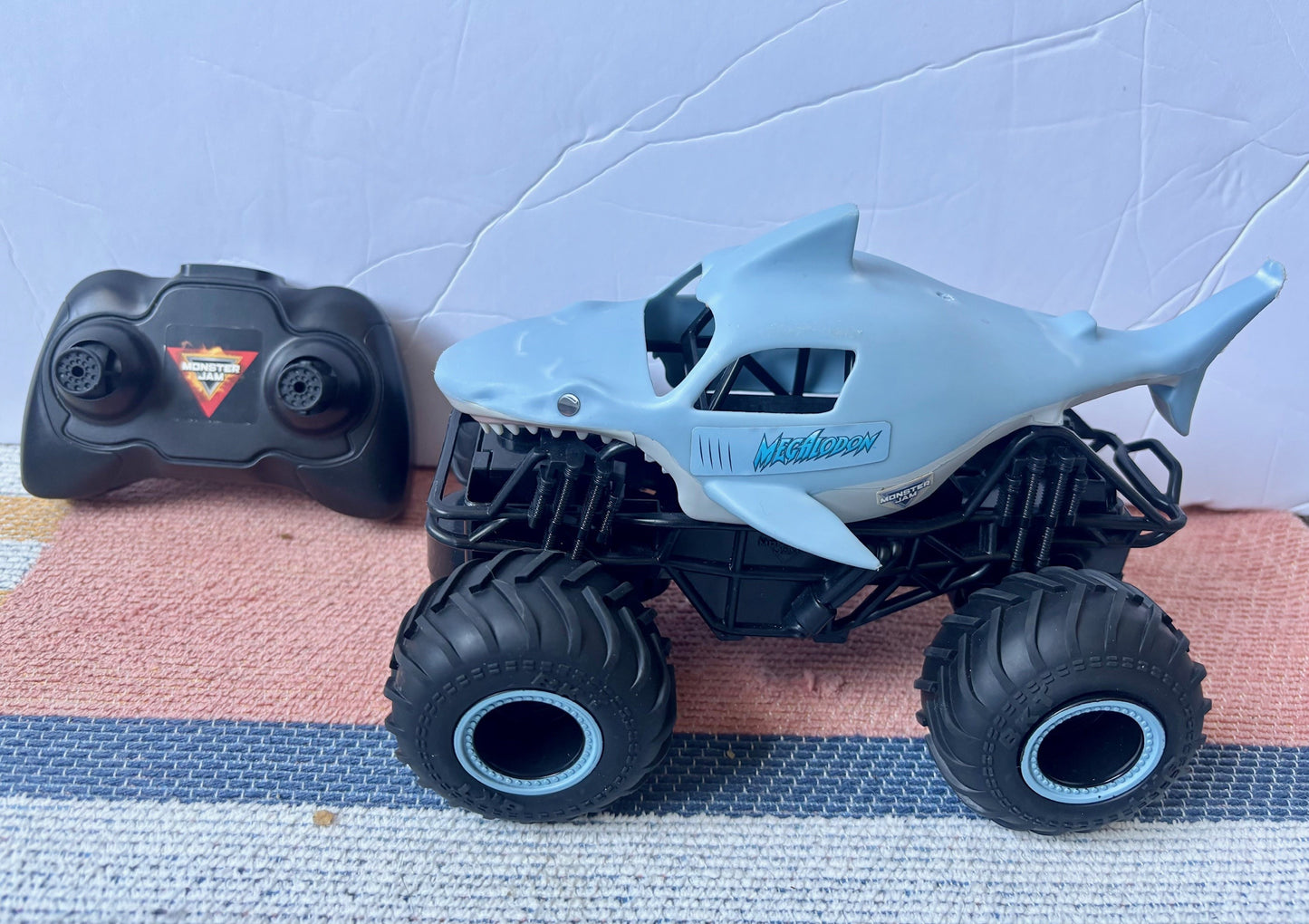#43 Megalodon Monster Truck RC