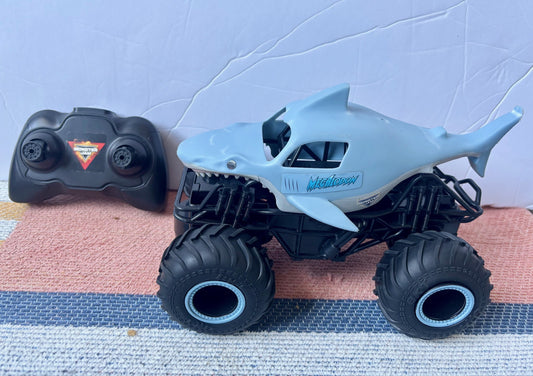 #43 Megalodon Monster Truck RC