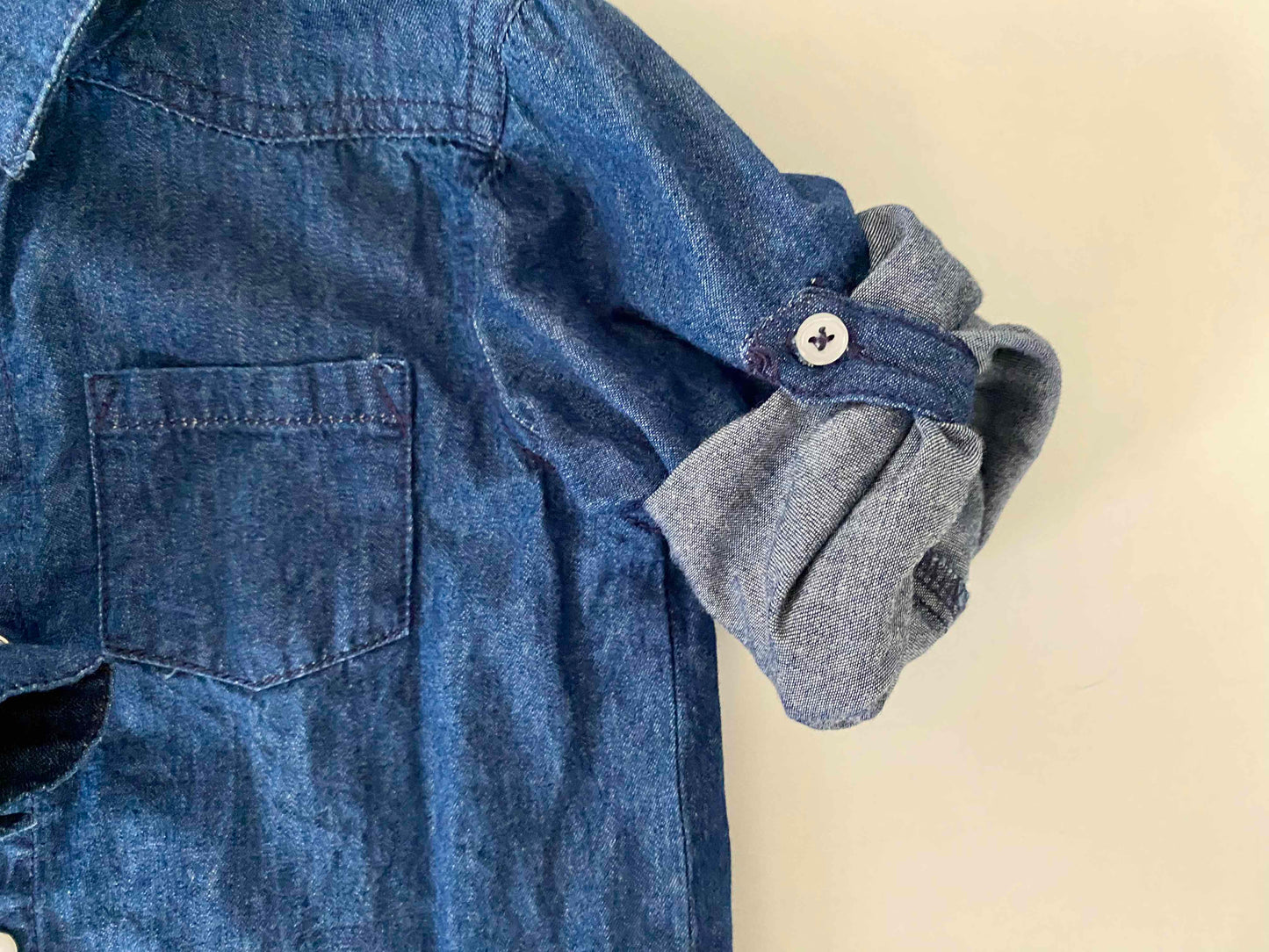 #95B EUC Mes Petits Cailloux Chambray Button Down Shirt, Boys 3T