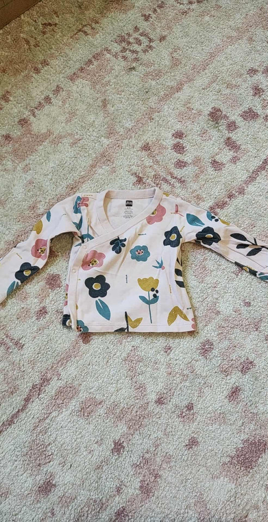 #178 Tea wrap top girls size 6-9 months