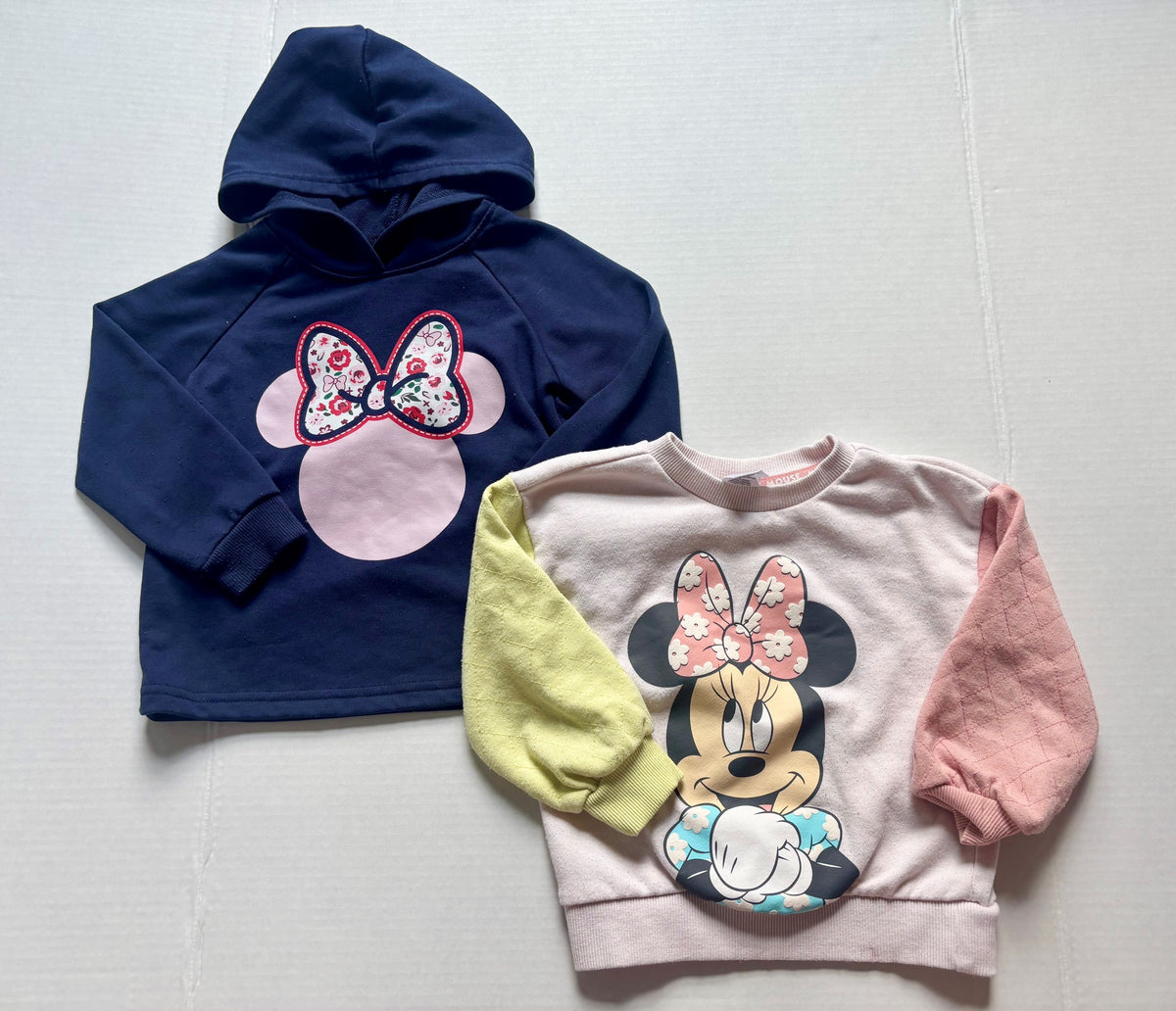 #154 Minnie Mouse Sweatshirts Girls 3T EUC-GUC