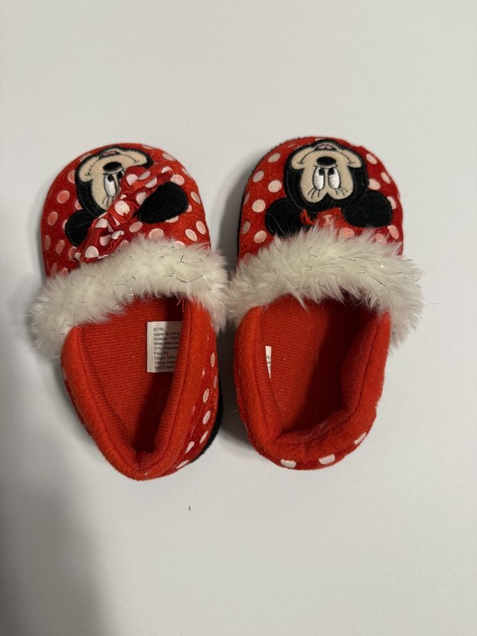 Seller 229 - Disney Minnie Mouse slippers size 7/8