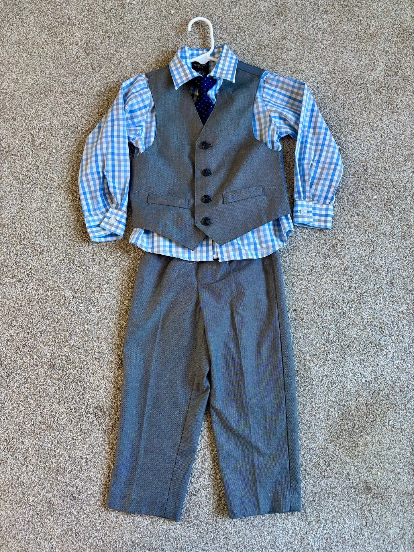 #43 Nautica 4 Piece Dress Set Boys 3T EUC