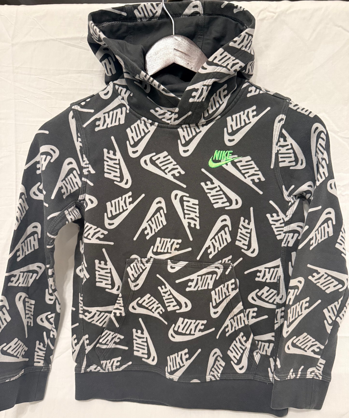 #143 Nike dark gray hooded sweatshirt boys size small (S)