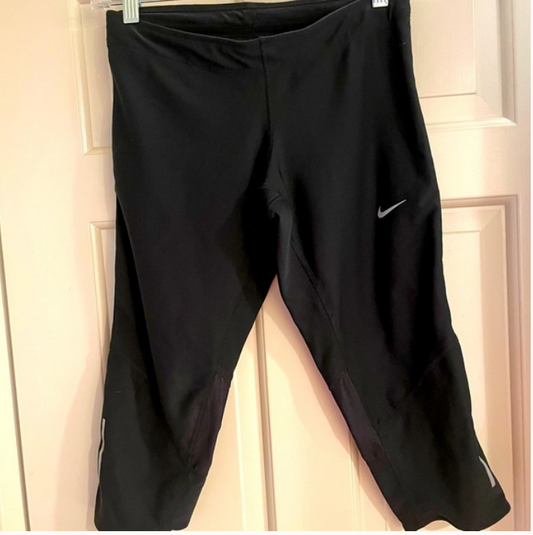 Nike Women's Dri-Fit Athletic Cropped Leggings Size Small