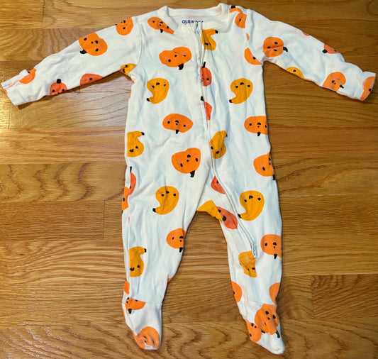 #69 Old Navy Pumpkin Sleeper 3-6M