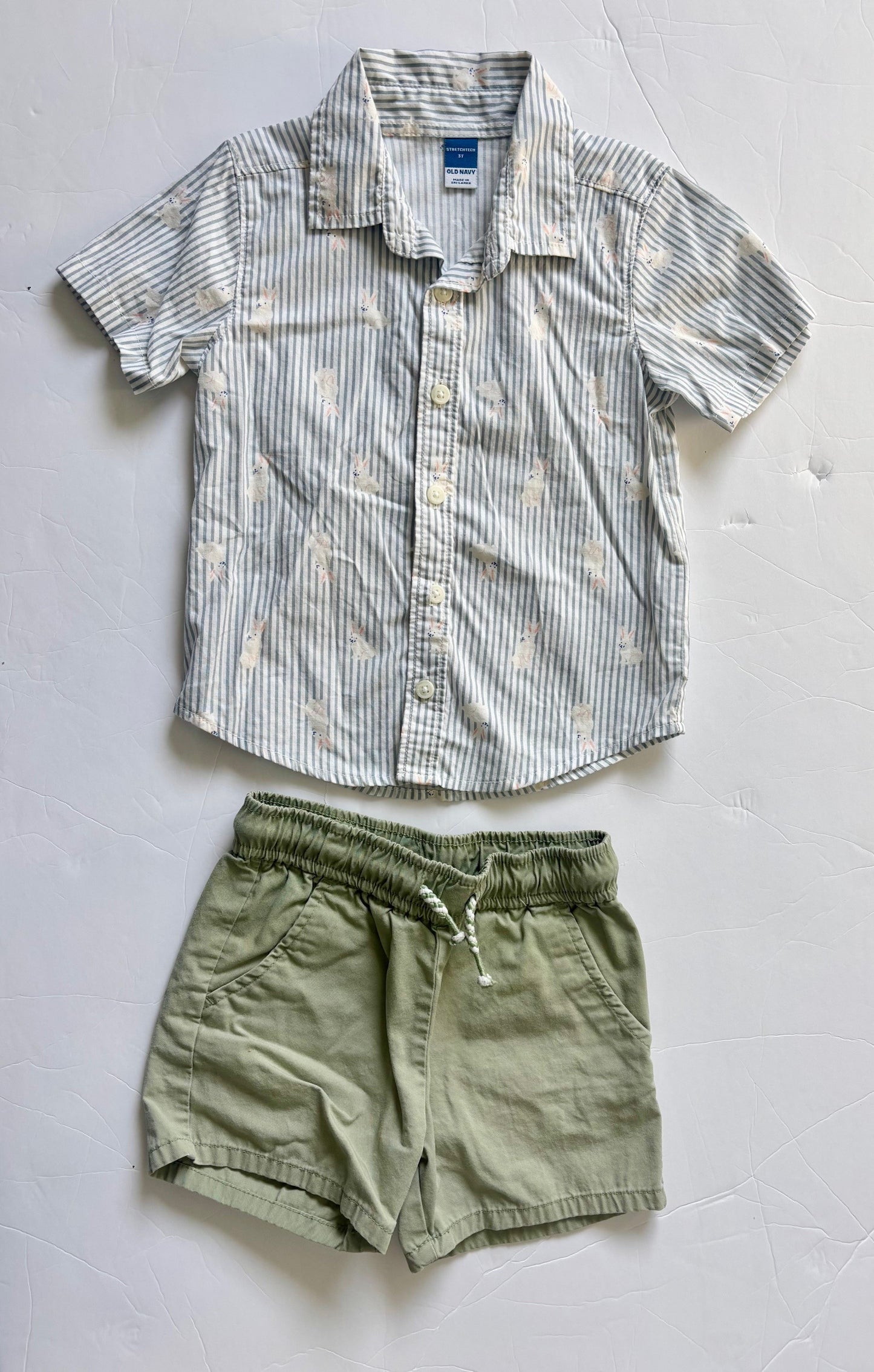 #43 Old Navy/Cat and Jack Outfit Boys 3T VGUC
