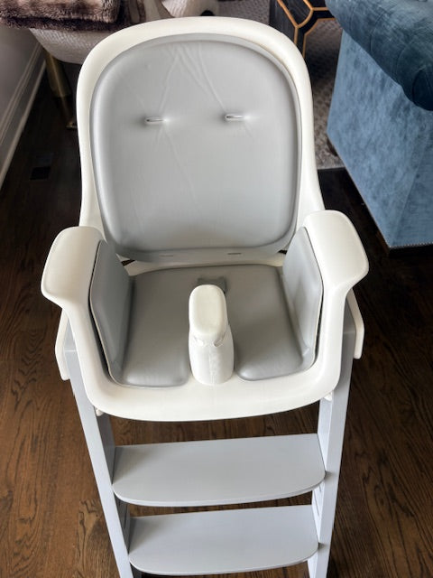 #104 Oxo Sprout High Chair