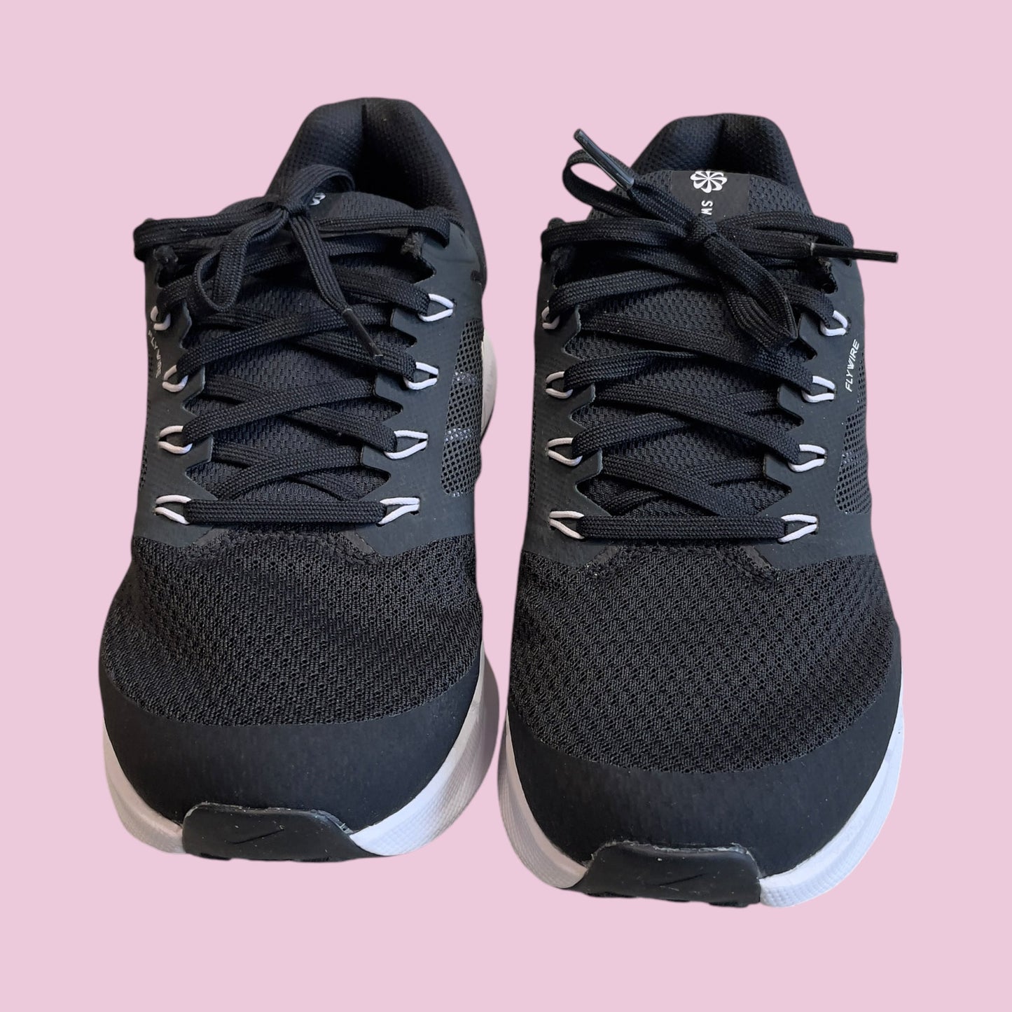 #1 Women's 8.5 Nike Run Swift NEW REDUCED