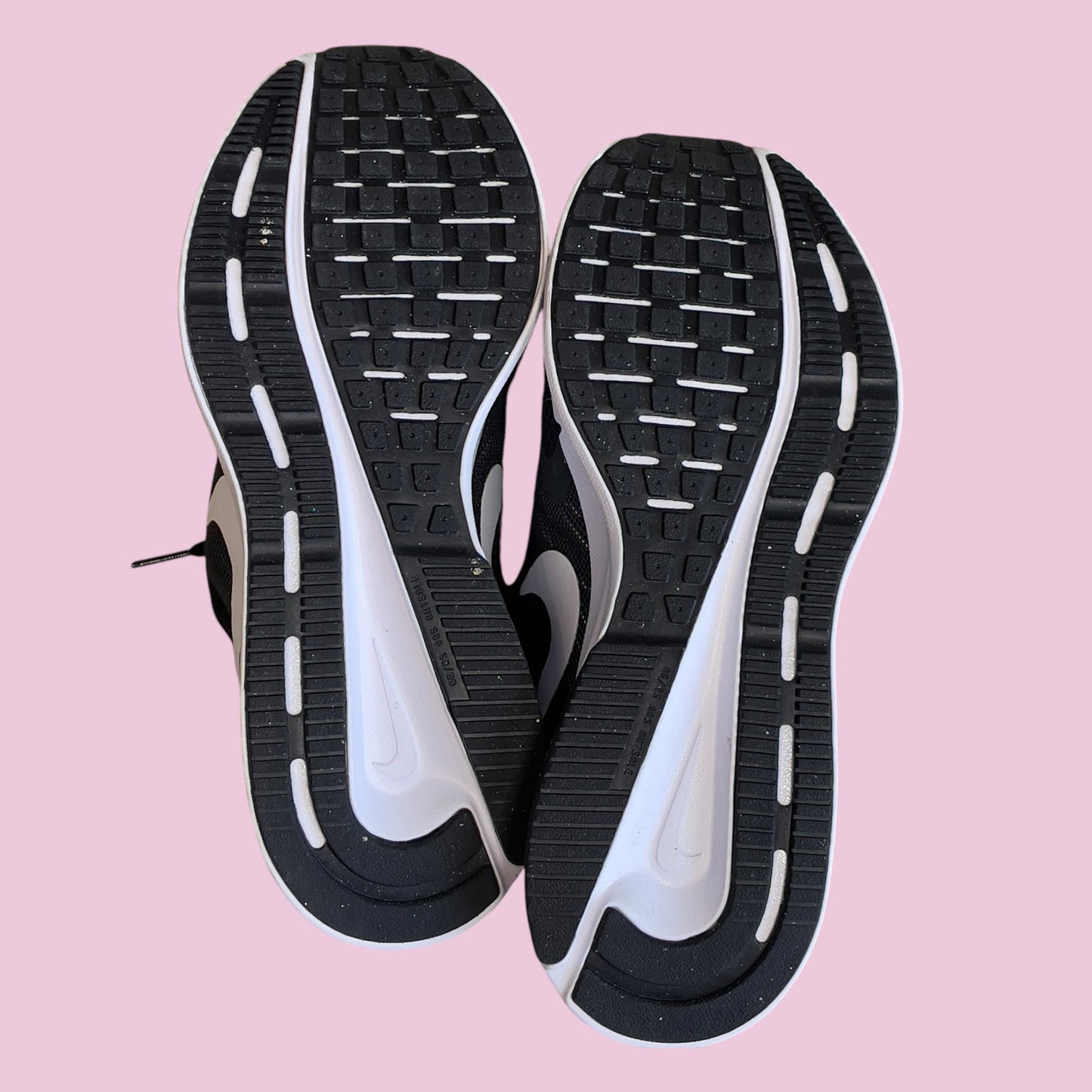 #1 Women's 8.5 Nike Run Swift NEW REDUCED