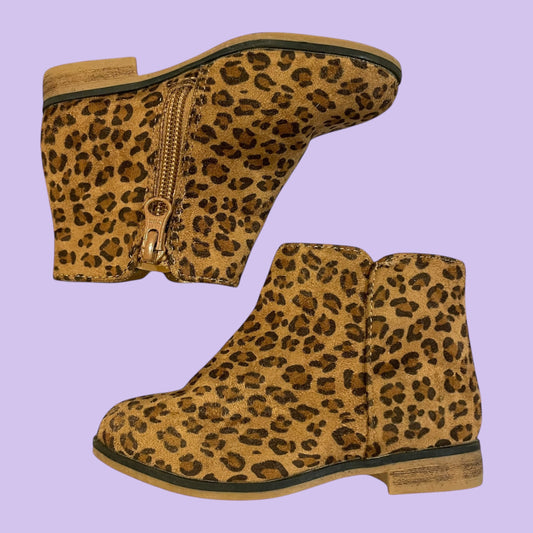 #1 Leopard Print Boots Size 7