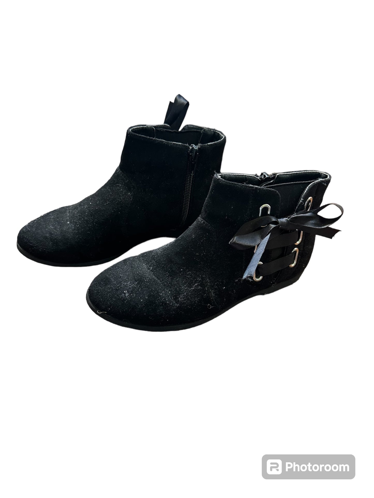 #80A girls size 2 booties