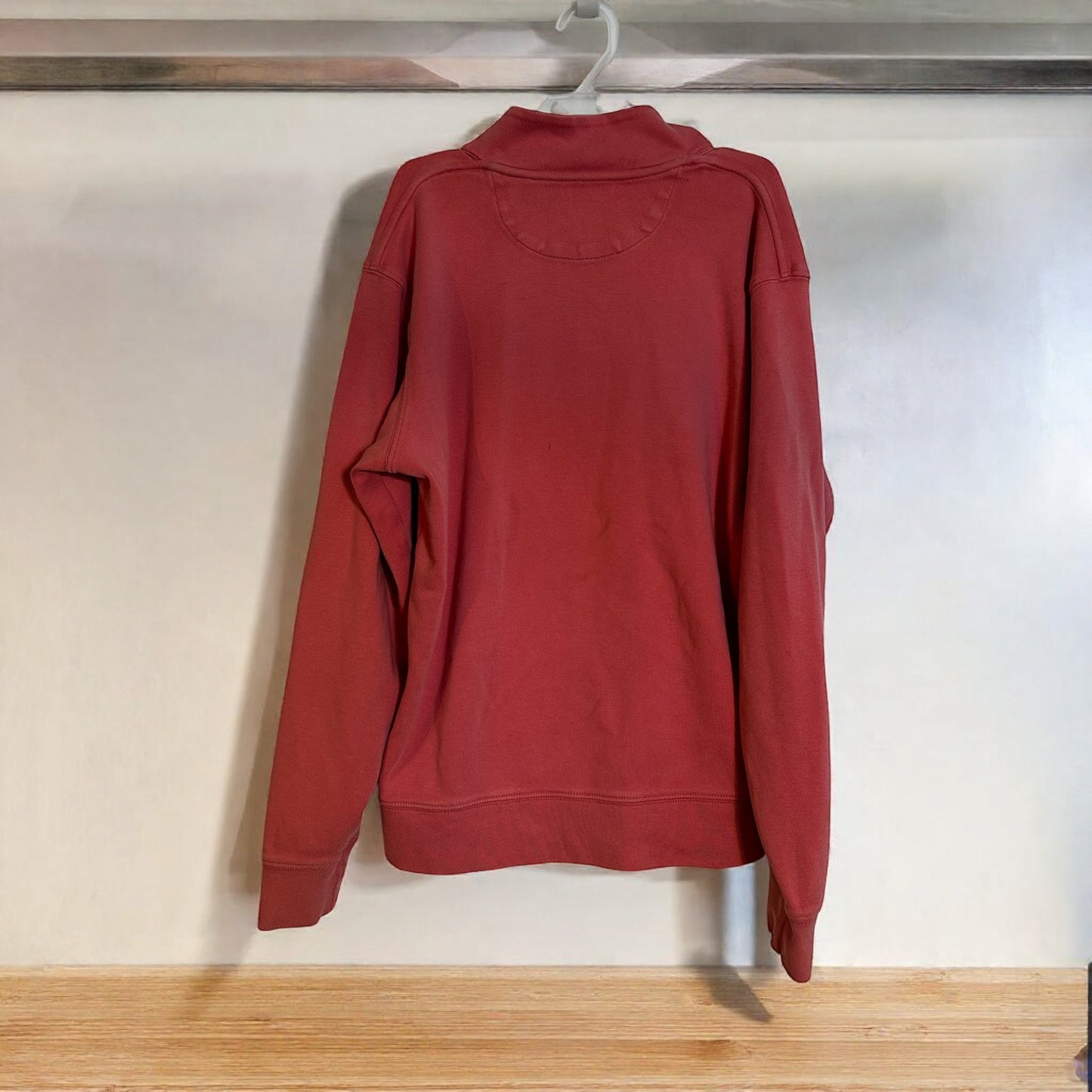 #169 Men’s Small Vineyard Vine Zip Up Crew Neck *REDUCED