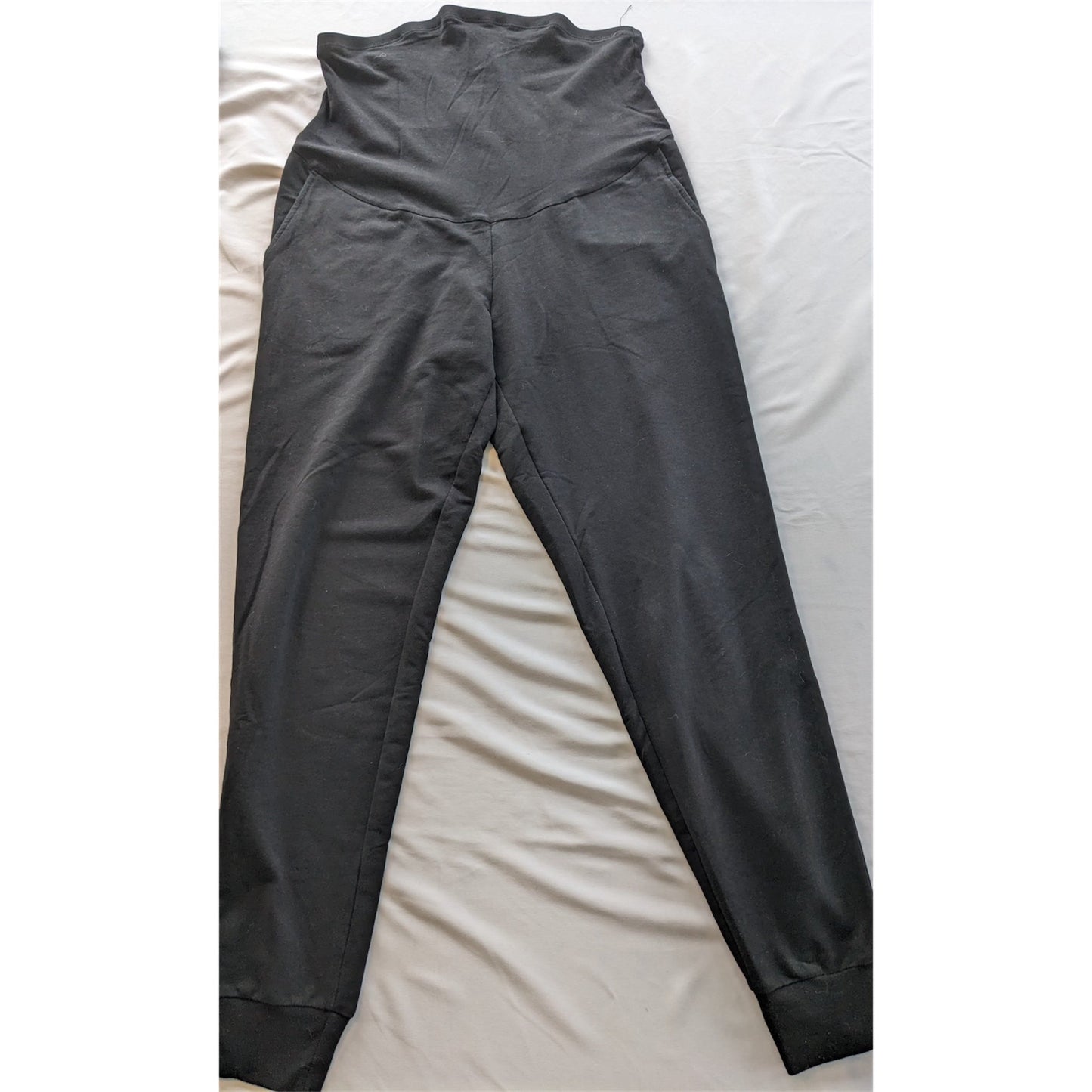 #113 H&M Maternity Joggers M