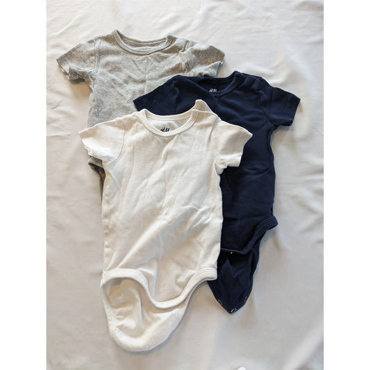 #113 H&M 6 month Gender Neutral Onsie Bundle *reduced*
