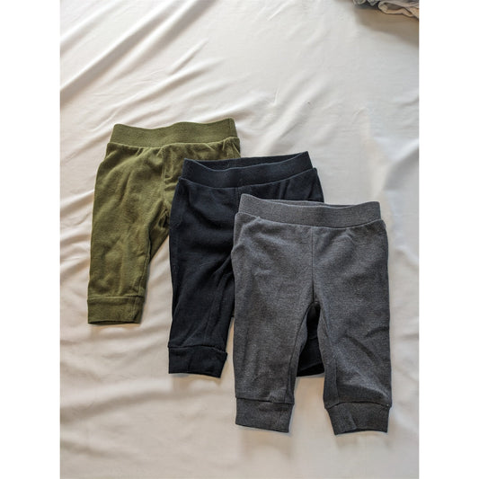 #113 Old Navy Gender Neutral 3-6 month pants bundle *reduced*