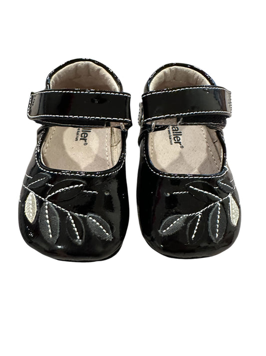 #85 Smaller by See Kai Run Black Patent shoes, Infant girls 6-9m