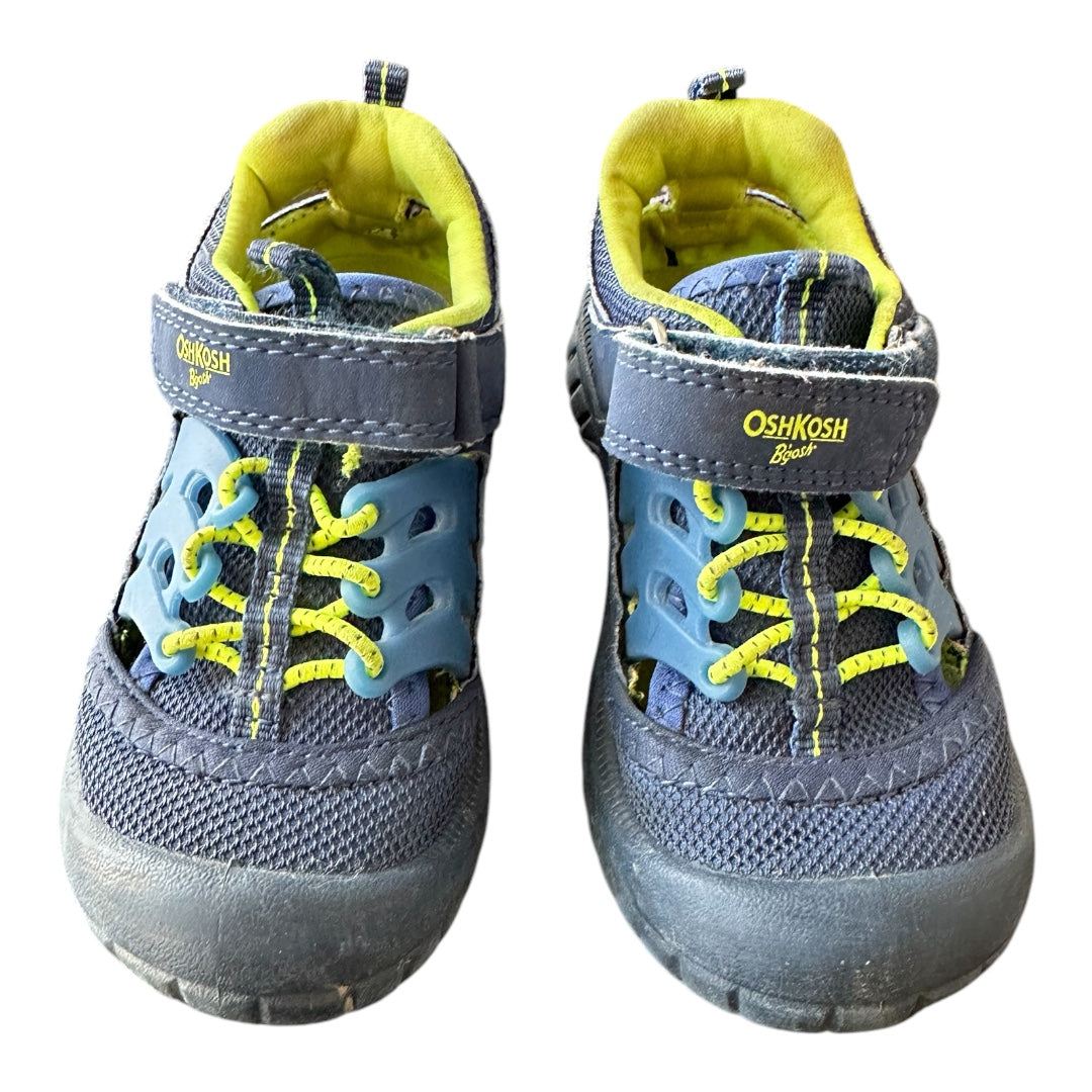 #169 Boy's Size 8 Osh Kosh Shoes *REDUCED PRICE