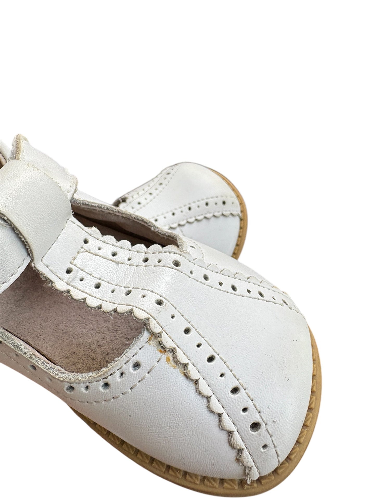 Seller #105 - Size 9c Girls Livie and Luca White Mary Janes GUC