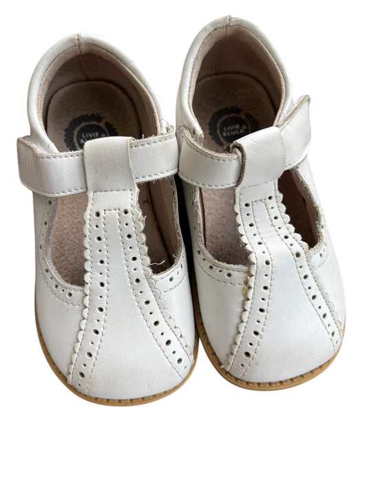 Seller #105 - Size 9c Girls Livie and Luca White Mary Janes GUC